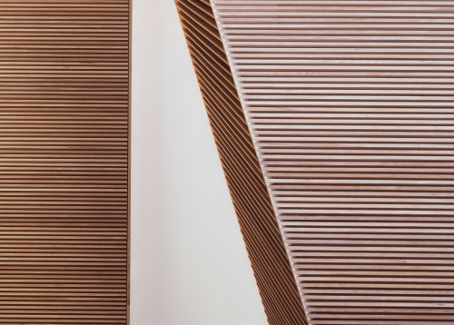 Ausschnitt des Fotos von einer Holzkonstruktion